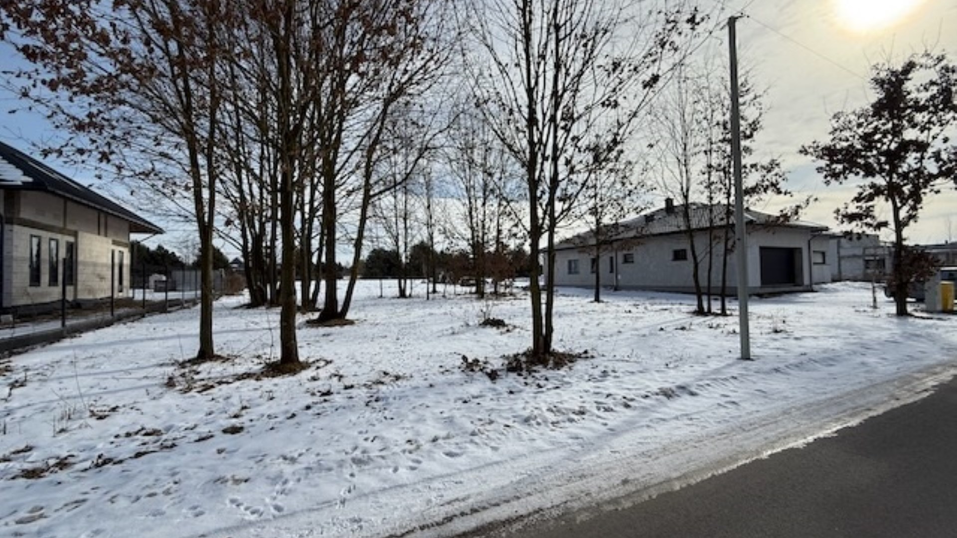 Działka na sprzedaż