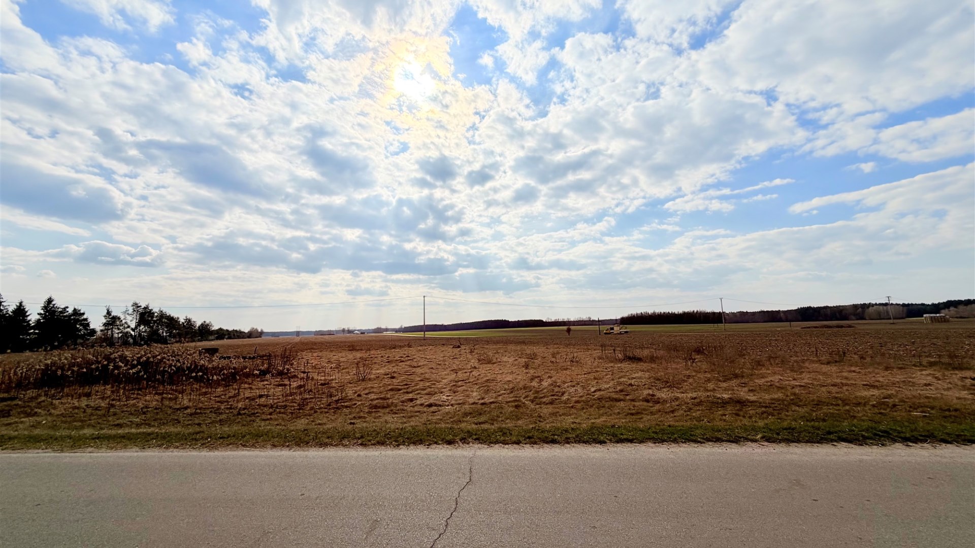 Działka na sprzedaż